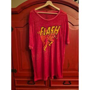 The Flash 2XL Red Tee Shirt Soft Thin Material DC Comics Barry Allen TShirt EUC